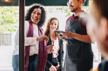 o que o marketing faz u não - traz clientes